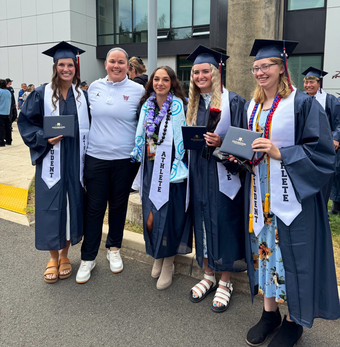 Congratulations to our 4 2025 graduates! Very proud of them and excited for their next journeys. 
Go Be Great. Once a Laker, Always A Laker. 

#swocc #swoccwbb #swocclakers
