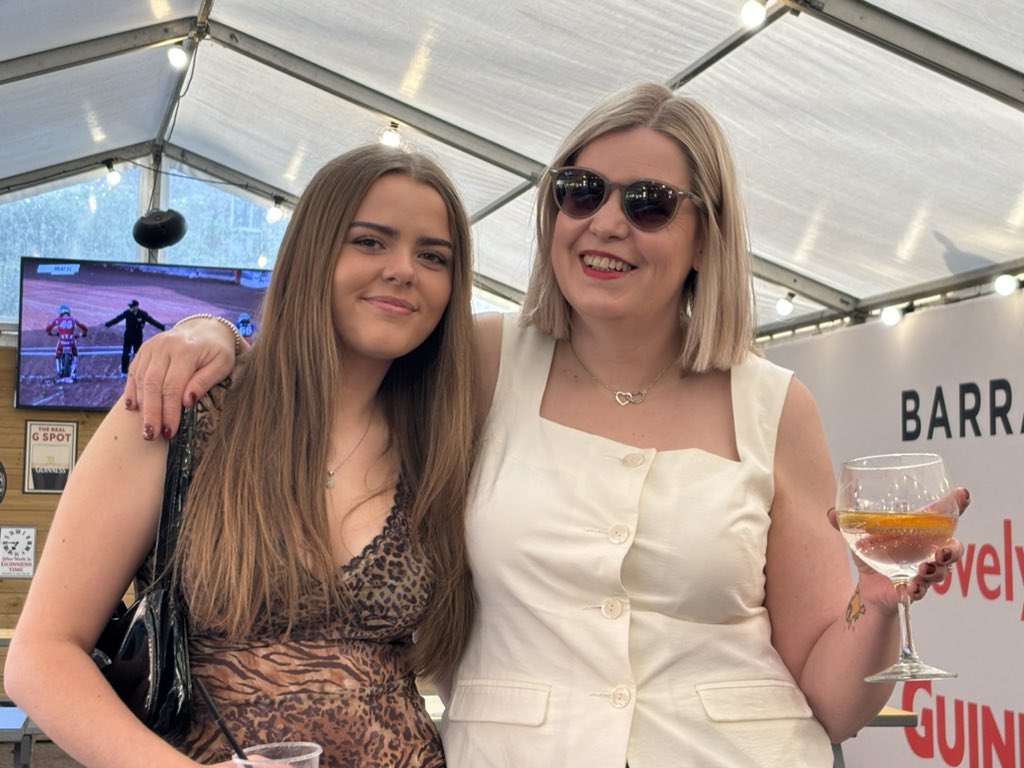 vics_sommese's tweet photo. Happy 18th birthday my beautiful niece Freya 🐸xxx https://t.co/FipfW4ySqE