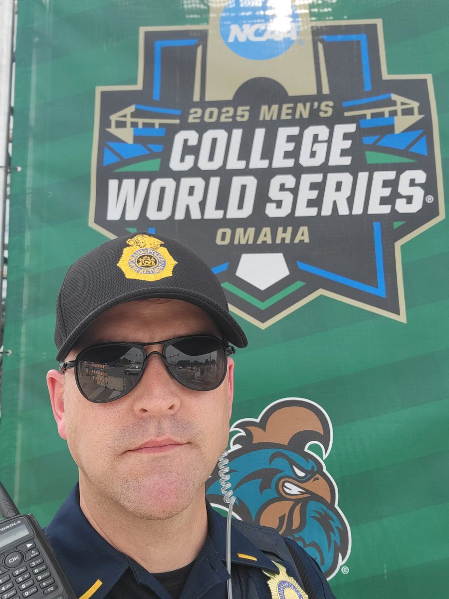 Working down at <a href="/CWSOmaha/">College World Series of Omaha</a> today. Greatest show on dirt. Beautiful day for some baseball.