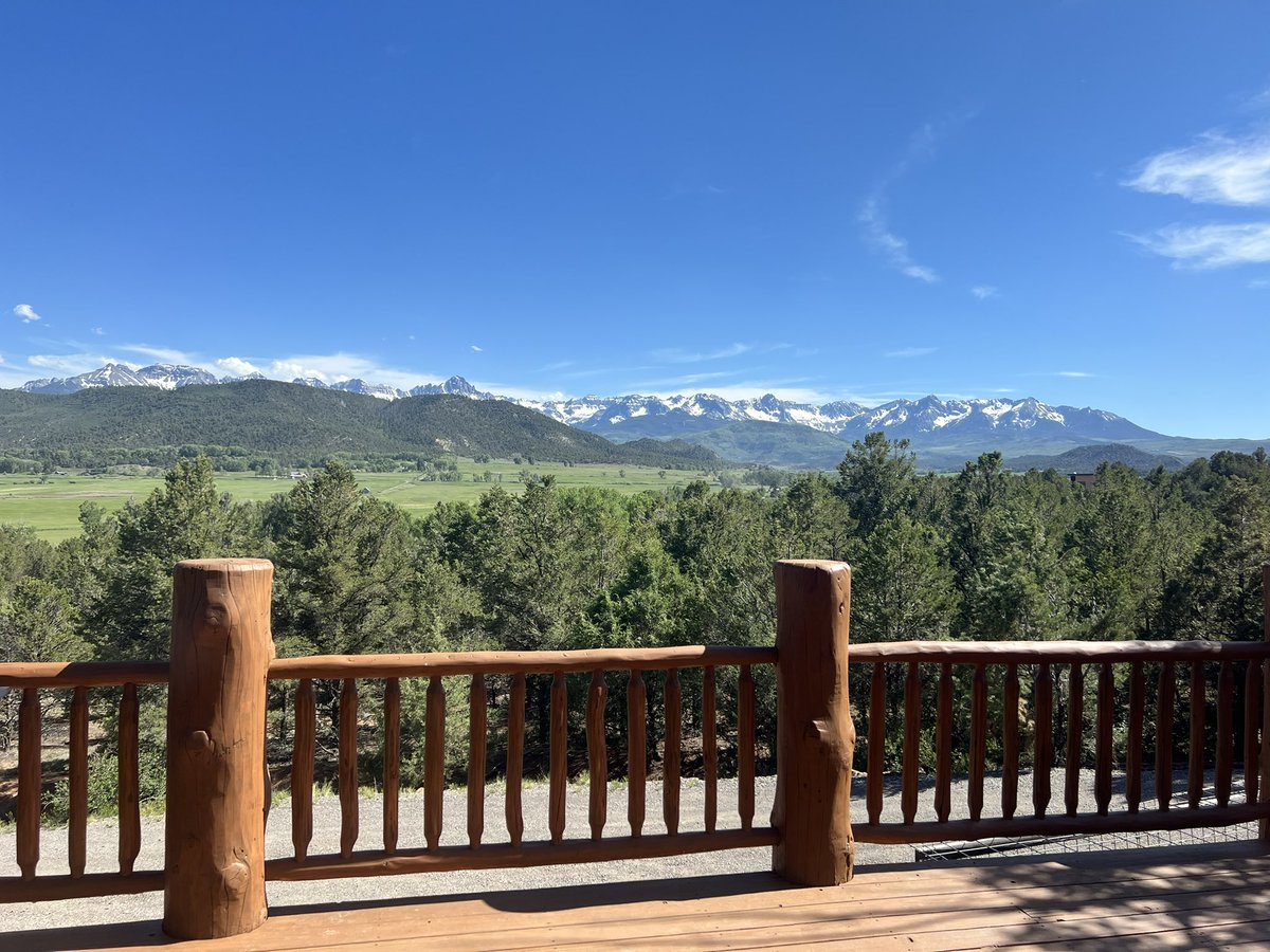 I’m surrounded by mountains in Colorado, isolated from politics and drama. But I’m still able to Tweet thanks to Starlink. Thanks Elon #Blessed