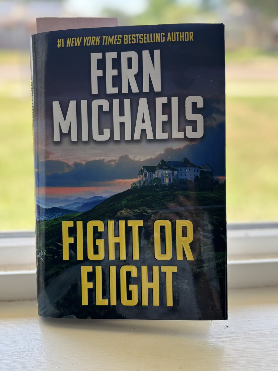 elhbenson's tweet photo. Won an ARC book! 
@BTC_Books @KensingtonBooks #FightorFlightANovel @FernMichaels https://t.co/otLvM9ITjp