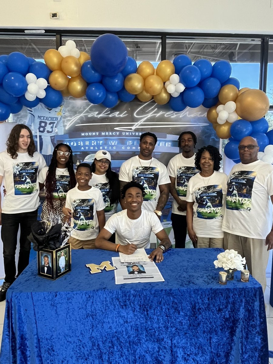 Lets do it! <a href="/MountMercyFB/">Mount Mercy Football</a> #AGTG