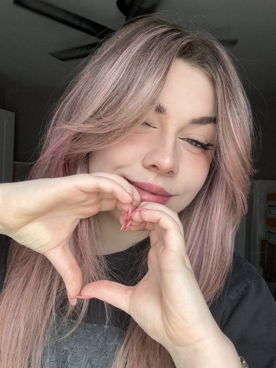 We’re live with possibly my LAST STREAM before I move across the country!

We’re playing Nightreign with the community tonight to celebrate my last stream on the East coast. I hope to see you all there 🫶🏻

Twitch.tv/oolivia_