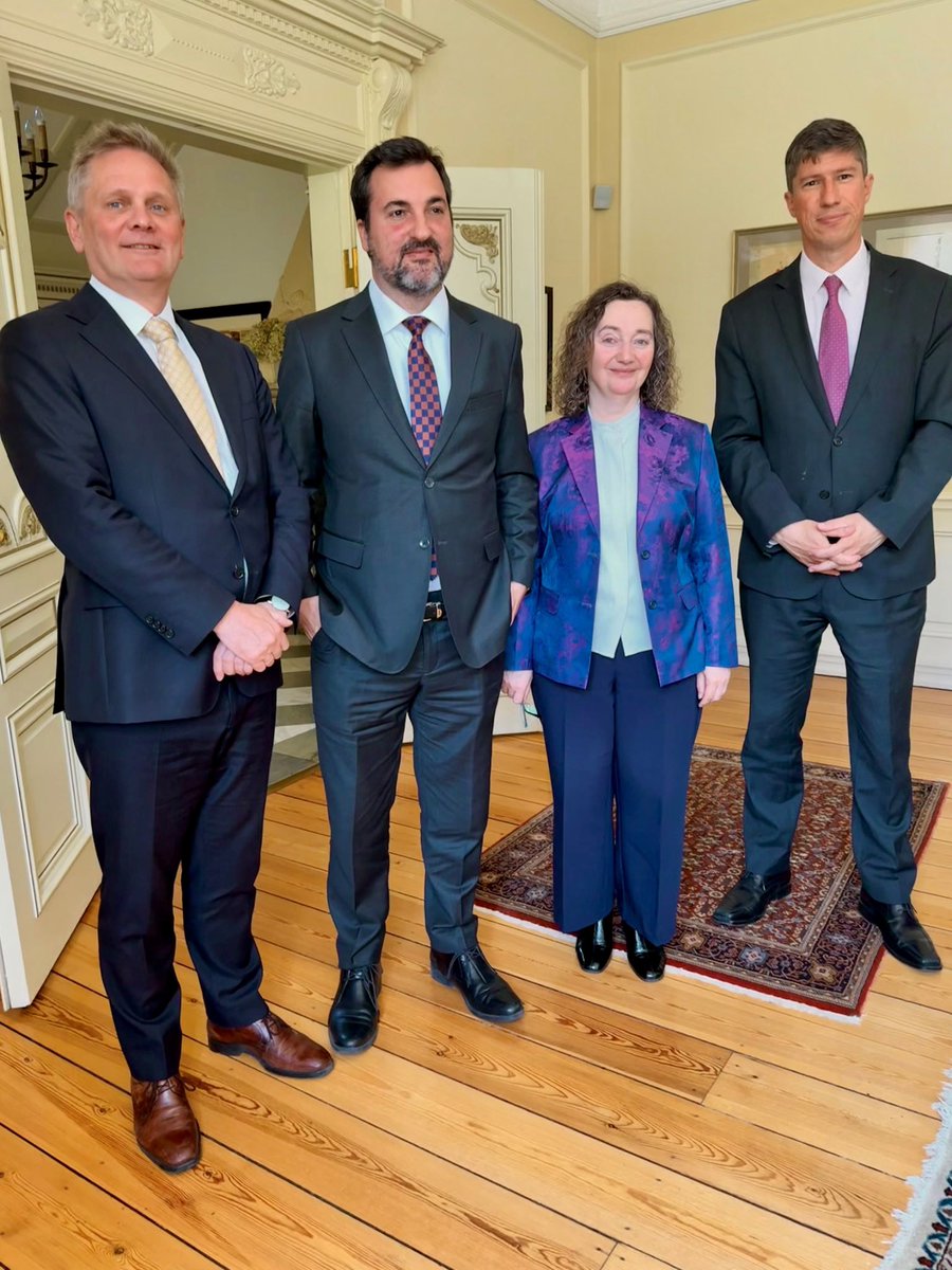 Tinganes's tweet image. This week 🇫🇴 FM Stenberg received formal approval from 🇧🇷 Secretary of Commerce &amp;amp; International Relations Luis Rua, recognising the Faroe Islands as a food-producing country &amp;amp; officially approving the Faroese Food Authority. This paves the way for Faroese fish exports to Brazil🤝