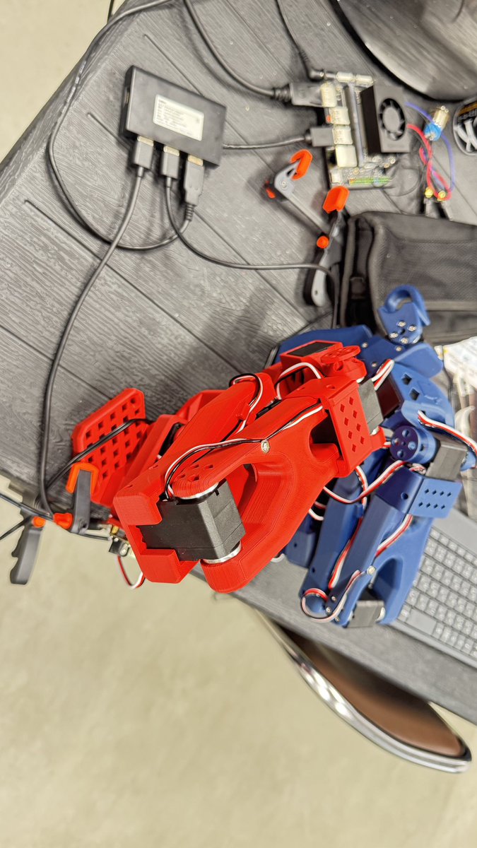 robostadion's tweet image. LeRobot Worldwide Hackathon DAY2  
日本会場TOKYO1.ロボスタディオン行きまーす！！
#lerobot
#LeRobotWorldwideHackathon 
#robostadion