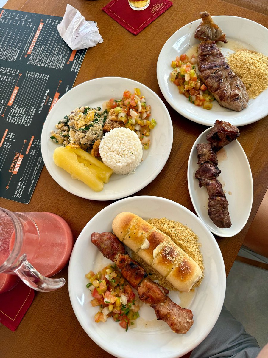 deus me livre de não nascer brasileira.
avenina dos espetinhos, núcleo bandeirante, df, brasil.