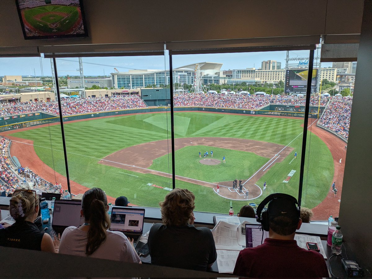 LSU vs Arkansas. Here for it.