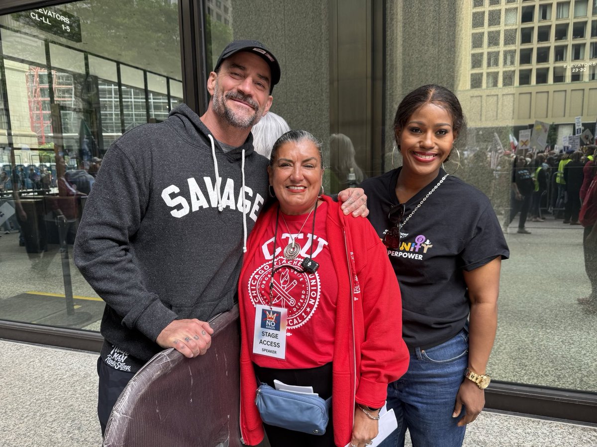 CM Punk spotted at today's #NoKingsProtest 👏

📸: <a href="/AFTunion/">AFT ❌👑</a>