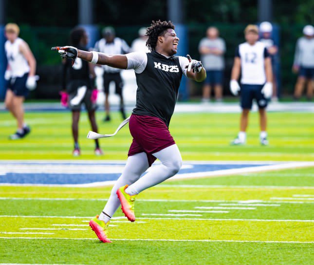 Kevin Pope (@thekevinpope) on Twitter photo Had a great time at Shoot out of the South 🔥🔥, I will be at Memphis on Wednesday for another 7on7 ‼️<a href="/PBZebrasFB/">Zebra Stripes</a> <a href="/ArRecruitingGuy/">Richard Davenport</a> <a href="/JtheNupe/">J.Anderson</a> <a href="/OtisKirk23/">Otis Kirk</a> <a href="/PrepRedzoneAR/">Prep Redzone Arkansas</a> <a href="/NPCoachMorgan/">Blane Morgan</a> @On3Recruits <a href="/RivalsFriedman/">Adam Friedman</a> @RivalsWoody <a href="/PrepRedzoneAR/">Prep Redzone Arkansas</a> <a href="/n_parrott478/">Nicholas Parrott</a> <a href="/RickeyBrownJr3/">Coach Brown</a> Had a great time at Shoot out of the South 🔥🔥, I will be at Memphis on Wednesday for another 7on7 ‼️<a href="/PBZebrasFB/">Zebra Stripes</a> <a href="/ArRecruitingGuy/">Richard Davenport</a> <a href="/JtheNupe/">J.Anderson</a> <a href="/OtisKirk23/">Otis Kirk</a> <a href="/PrepRedzoneAR/">Prep Redzone Arkansas</a> <a href="/NPCoachMorgan/">Blane Morgan</a> @On3Recruits <a href="/RivalsFriedman/">Adam Friedman</a> @RivalsWoody <a href="/PrepRedzoneAR/">Prep Redzone Arkansas</a> <a href="/n_parrott478/">Nicholas Parrott</a> <a href="/RickeyBrownJr3/">Coach Brown</a>