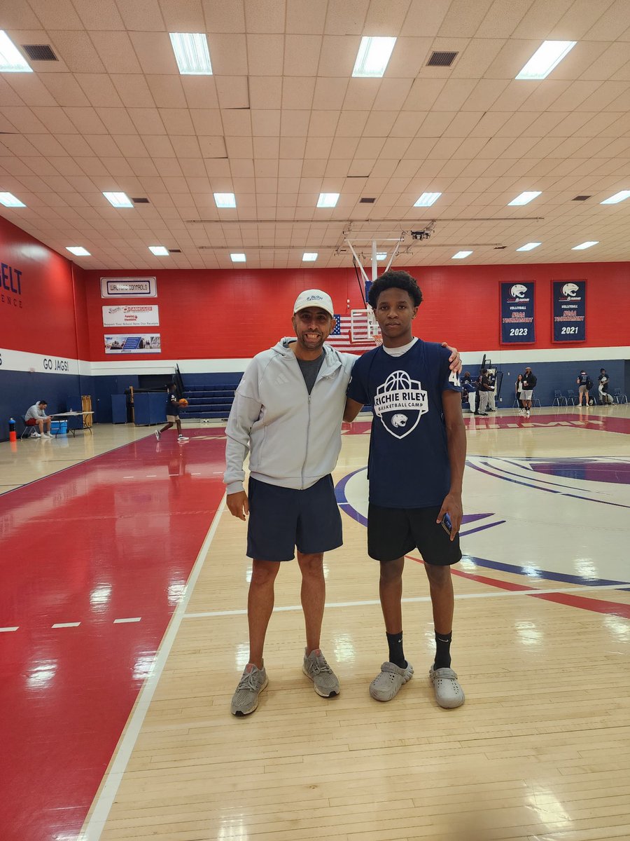 jclardy4's tweet image. Thank you @SouthAlabamaMBB for the camp.I learned a lot, met some new people, and gained more experience.Thank you again for a wonderful camp.Looking forward to building a relationship @USAJagsCoachRR #btwhs #Southalabama #mightytitans
