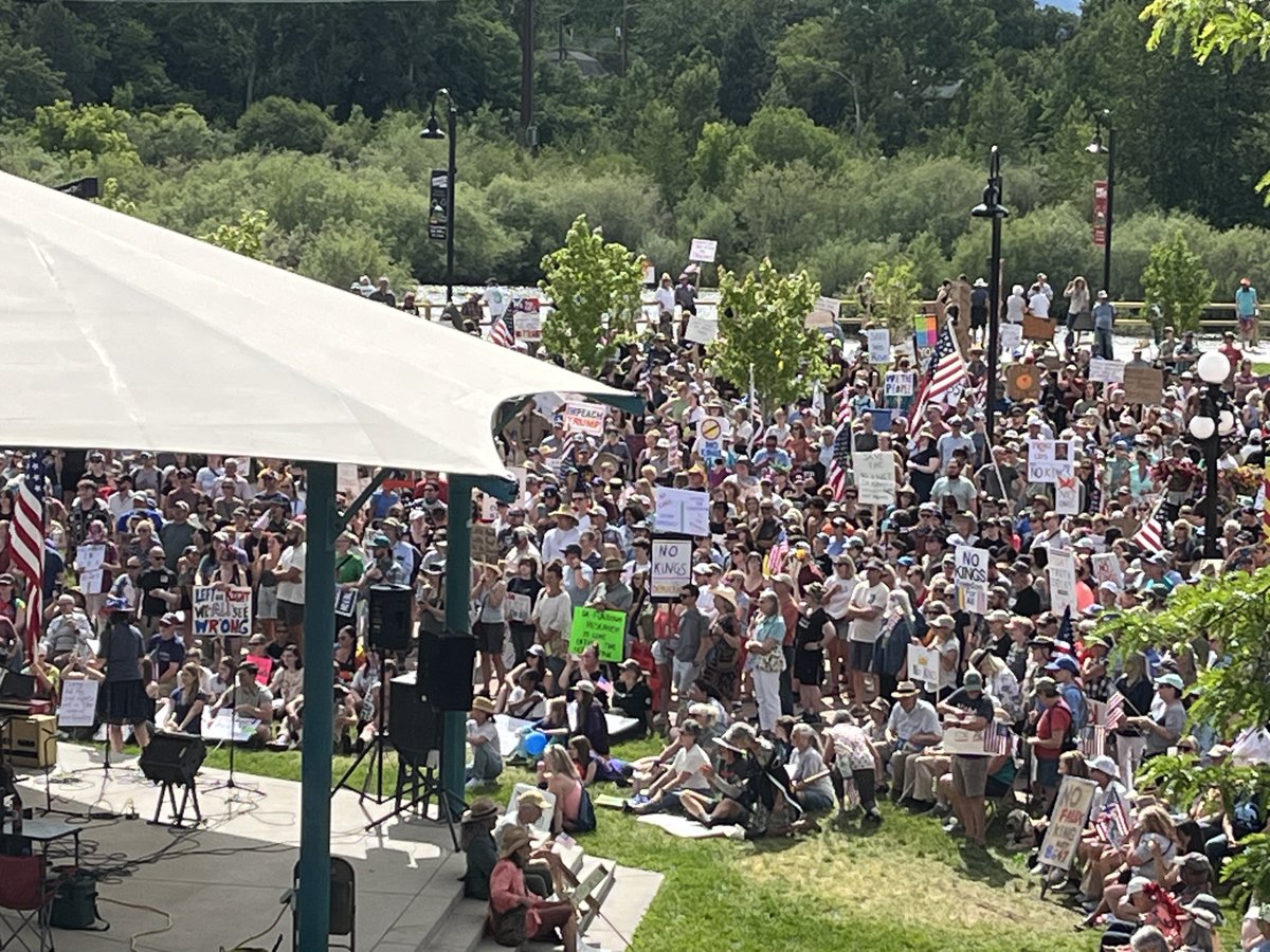 sallymauk's tweet image. Enthusiastic crowd at the “No Kings” rally in Missoula, lining the Beartracks bridge and filling Caras Park.
@mtpublicradio