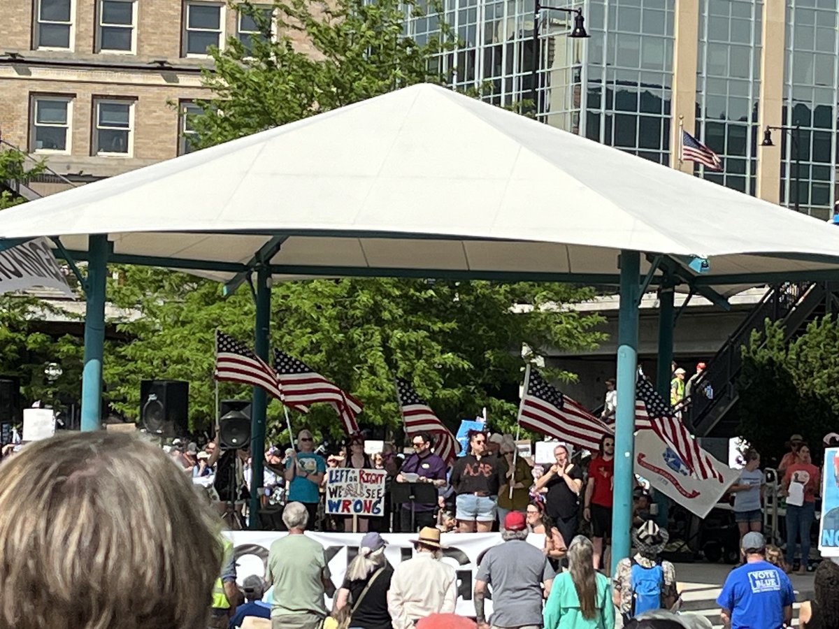 sallymauk's tweet image. Enthusiastic crowd at the “No Kings” rally in Missoula, lining the Beartracks bridge and filling Caras Park.
@mtpublicradio