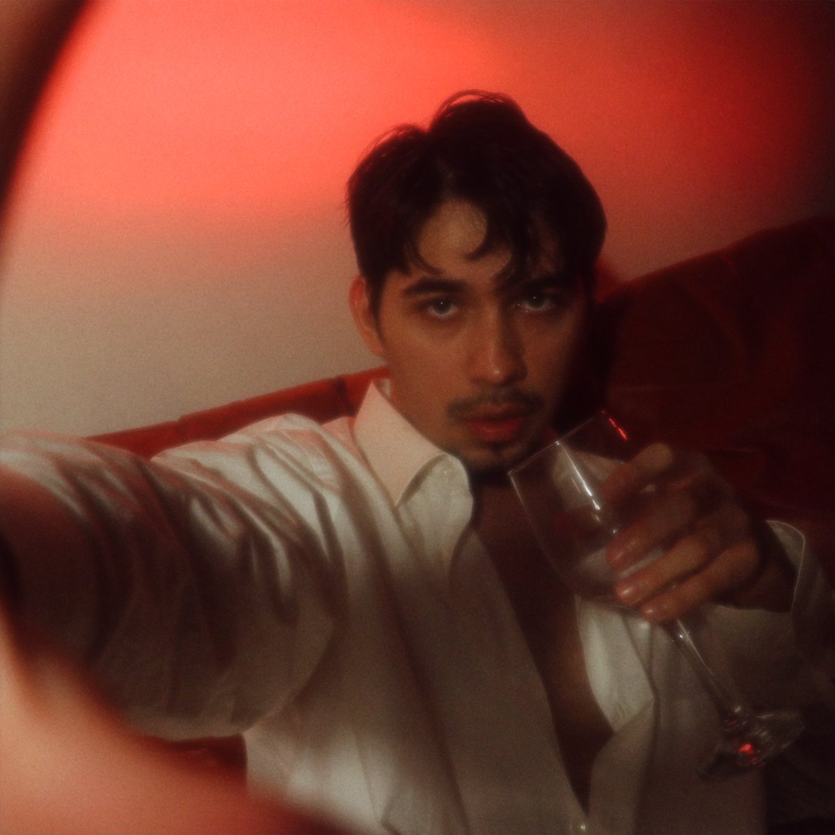 edu_zza's tweet image. Um pouco de gin