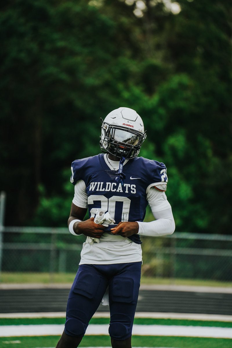 813-796-2628 
6’1 175 38 inch vert
Class of 2027
One of the best in 27!!!✨