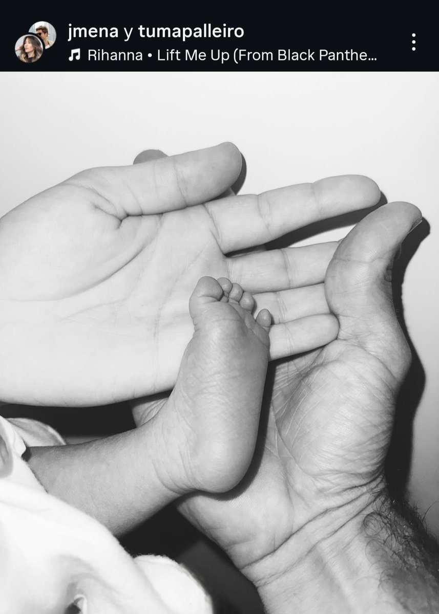 Jimena Baron publico la primer imagen de su bebe donde puede verse su piecito