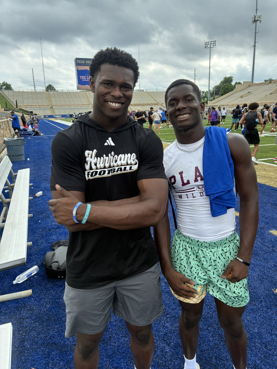 Ran into a former Wildcat <a href="/TulsaFootball/">Tulsa Football</a> camp yesterday. Good luck this season <a href="/JaxonLee42/">Jaxon Lee42</a> <a href="/TeamKamMartin/">Kam Martin ⁶</a> <a href="/CoachBeckley/">John Beckley</a> <a href="/ReardonCoach/">Josh Reardon</a> <a href="/TyDarlingtonTU/">Ty Darlington</a> <a href="/PlanoFootball/">Plano Football</a>