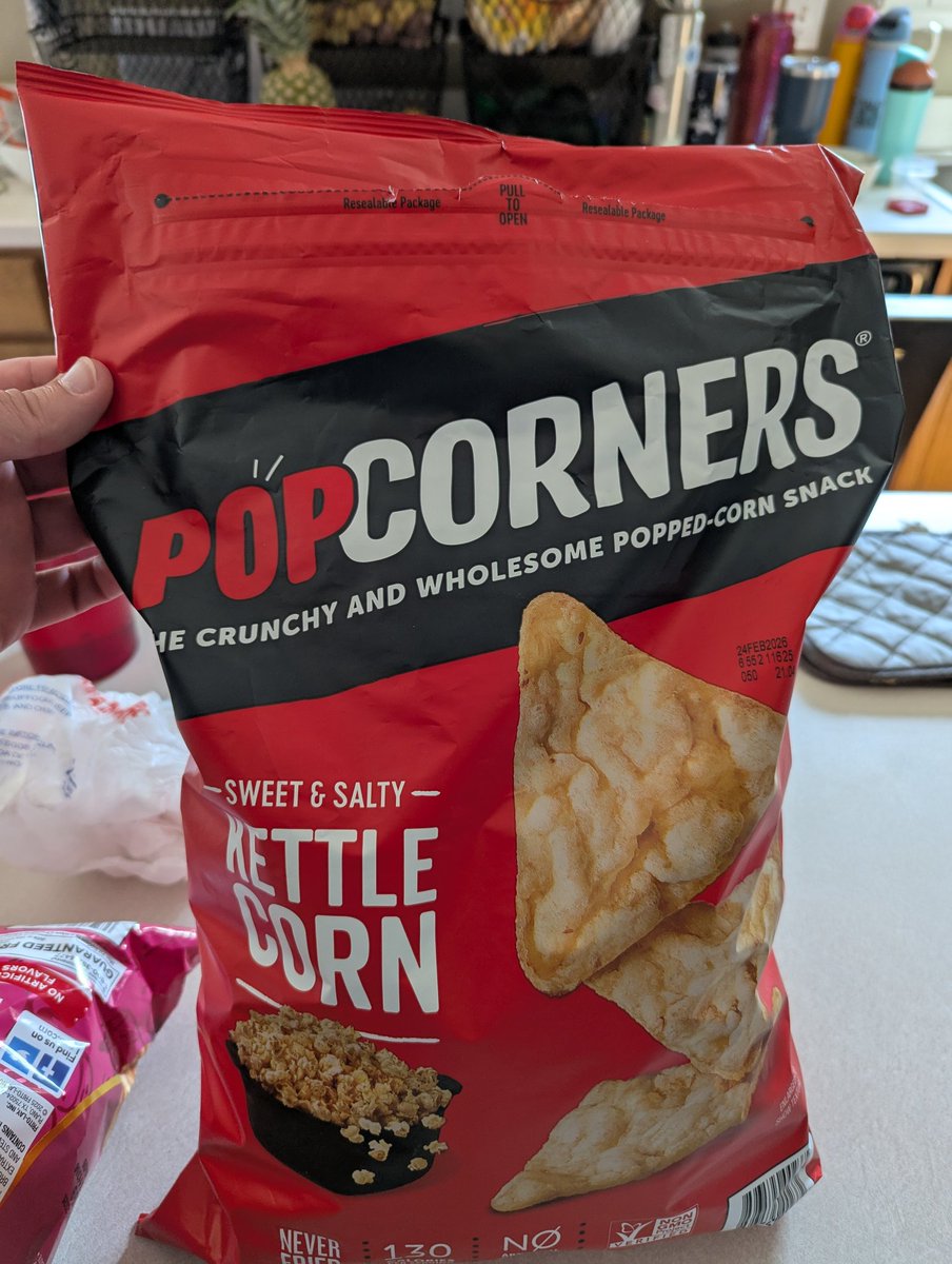 stuffbreaker's tweet image. I like how @popcorners added a resealable feature to this bag like I'm not going to eat it all in one sitting... 😅