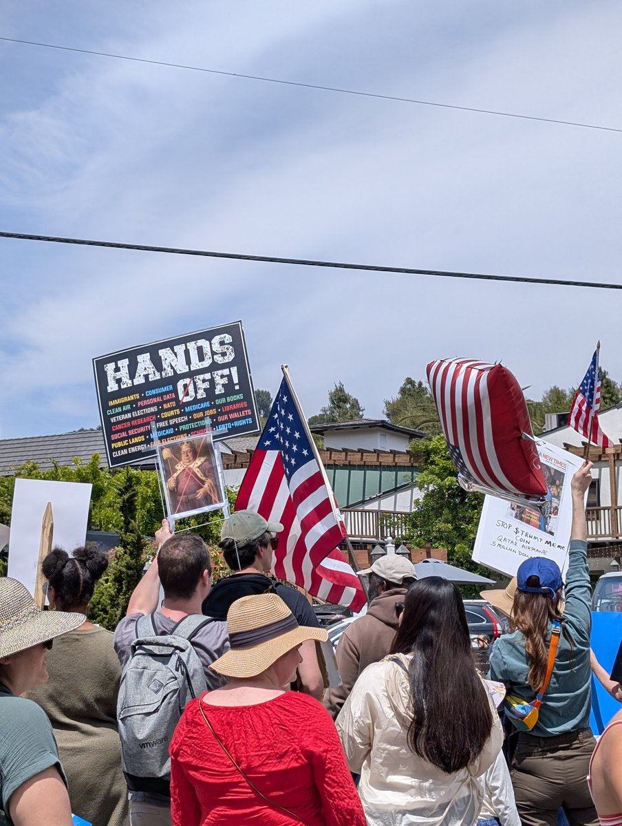Jake Rakov (@jake_rakov) on Twitter photo While <a href="/BradSherman/">Congressman Brad Sherman</a> stayed in DC for yet another weekend, I traveled across the 32nd District to attend 3 amazing #NoKings protests in Studio City, Woodland Hills, and Topanga Canyon today.
From Laurel Canyon to Topanga Canyon, the 32nd was energized and came together to defend While <a href="/BradSherman/">Congressman Brad Sherman</a> stayed in DC for yet another weekend, I traveled across the 32nd District to attend 3 amazing #NoKings protests in Studio City, Woodland Hills, and Topanga Canyon today.
From Laurel Canyon to Topanga Canyon, the 32nd was energized and came together to defend