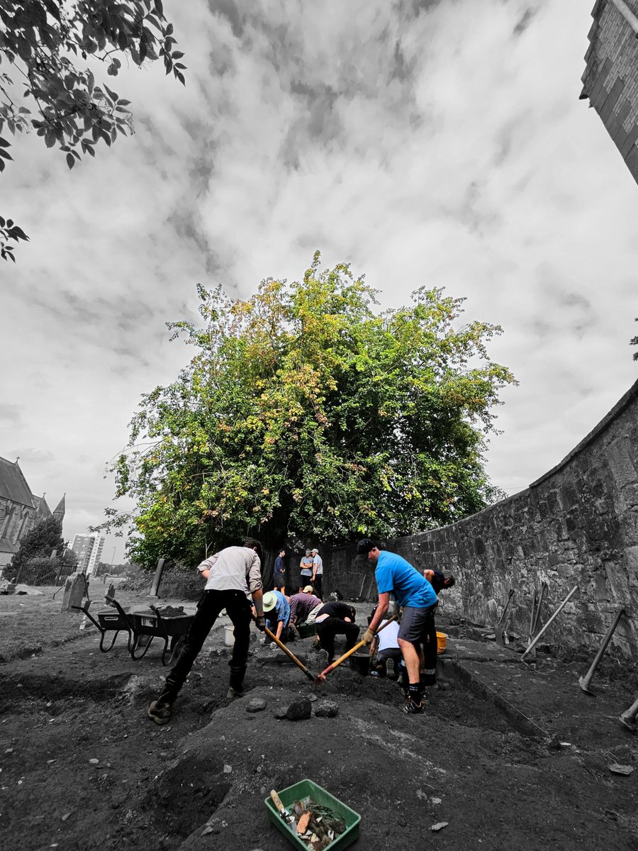 The Govan Stones π‘π (@govanstones) on Twitter photo π¨ Sunday 15th is the LAST DAY of the June dig in Govan Old's 1,500-year-old graveyard!
βοΈ See the <a href="/UofGArchaeo/">UofG Archaeology</a> excavations between c. 11am-4pm for a FREE tour of the early medieval trenches; it's the perfect complement to our Viking-Age carved stones inside our A-listed church. π¨ Sunday 15th is the LAST DAY of the June dig in Govan Old's 1,500-year-old graveyard!
βοΈ See the <a href="/UofGArchaeo/">UofG Archaeology</a> excavations between c. 11am-4pm for a FREE tour of the early medieval trenches; it's the perfect complement to our Viking-Age carved stones inside our A-listed church.