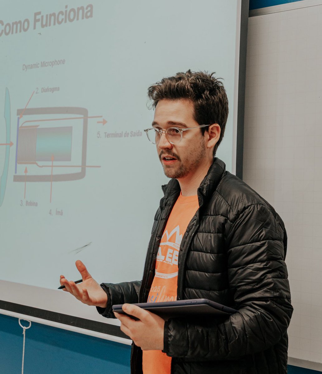 AdventistaMiCOP's tweet photo. 🎤🎹 ¡Aprender, crecer y adorar con excelencia! 🎶🙌
En #Musicamp2025, cada workshop fue una oportunidad divina para perfeccionar dones, adquirir nuevas herramientas y compartir experiencias entre adoradores de todo el Perú. 💡🇵🇪
#Musicamp2025 #440ParaAdorar #MiCOP https://t.co/aFKTWHQlHC