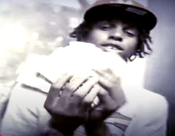 Randomman203's tweet photo. @Stl_trell @cashout063 if you had waited those few more days and got on that bus you would have still been here rip bosstrell you were ready to change but you got backdoored https://t.co/oybTLS9wtB