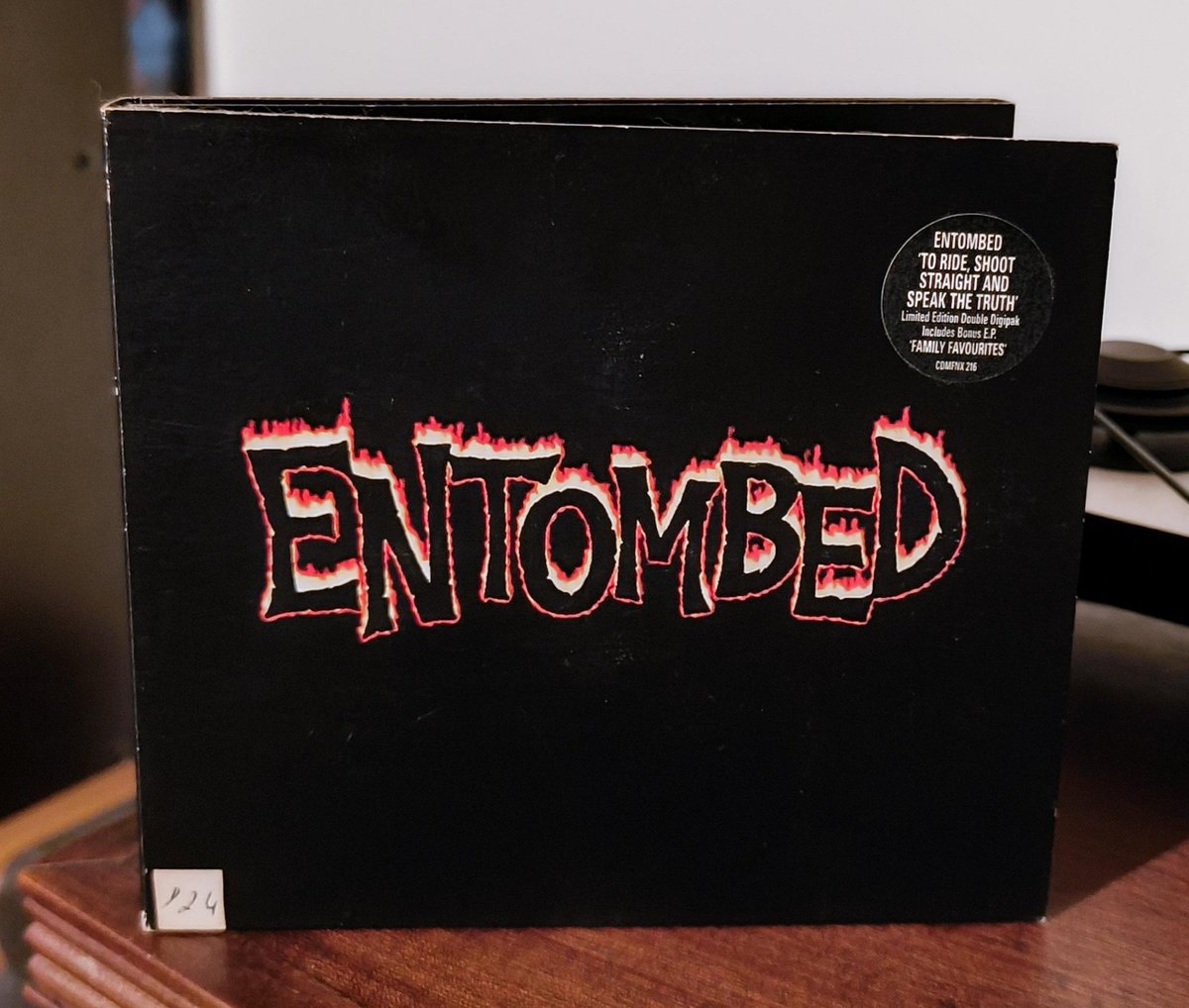 Let's GOOOO 🍻

🇸🇪 ENTOMBED: "DCLXVI: To Ride, Shoot Straight and Speak the Truth" (1997)

🎧 youtu.be/-dRXR3EuQ1s?si…

#Entombed #DeathMetal #CD #Rock #Metal #NowPlaying #DeathNRoll #MetalTwitter #StonerMetal #Playlist