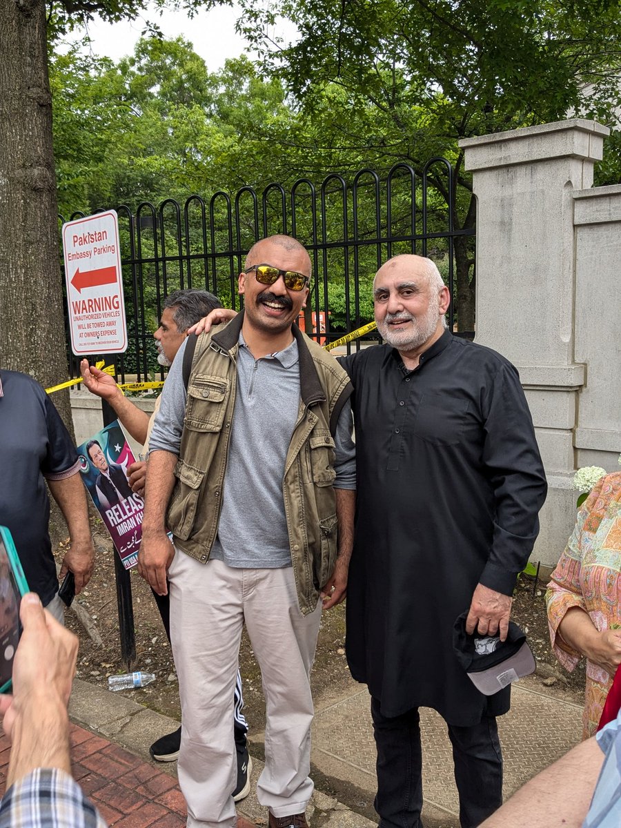SHaiderRMehdi's tweet photo. The movement won't stop unless Asim is gone and democracy is restored.

Nothing else is acceptable. https://t.co/EhwtYeVZYs