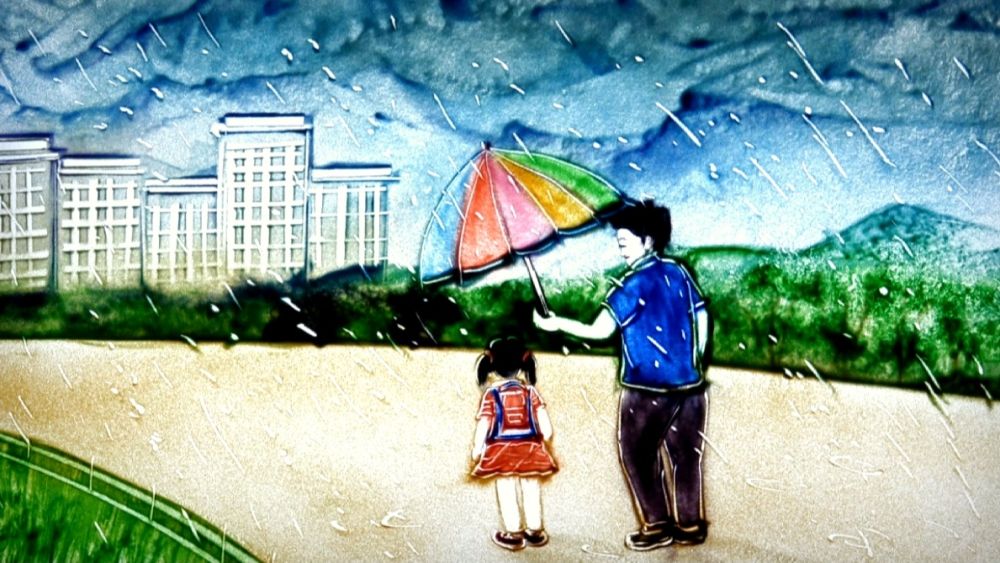 父の愛は無言で、いつも愛を心の底に隠しています。しかし、父の愛は山のようで、広い肩で私たちのために一片の空を支えてくれます。父は私たちが小さいころから見上げる「スーパーヒーロー」で、どんな困難も解決でき、どんな風雨も遮ることができるように見えます。父の日がやってきました。お父さん、あなたは私の頼りになる存在です！🥂 #祝日の中国
（写真提供：新華社）