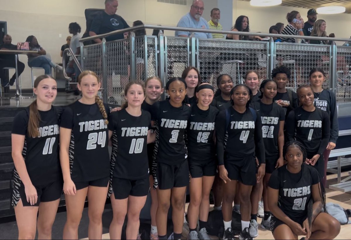 acmladytigerbb's tweet image. The Lady Tigers had a good weekend at the TABC Showcase, we went 2-1 against some really good talent! Great tournament @Tabchoops‼️ More work to be done, but the future is bright! @ConsolHS @CSISDAthletics @AMCHSTigerClub #SummerTimeWork‼️