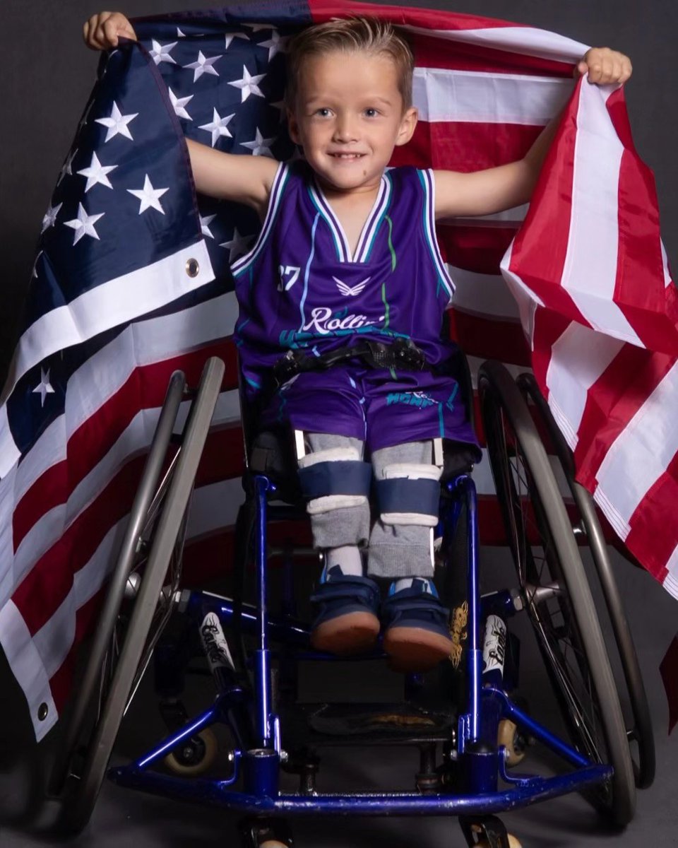 RollinHornets's tweet photo. Happy Flag Day!! https://t.co/bAHpKs5y9m