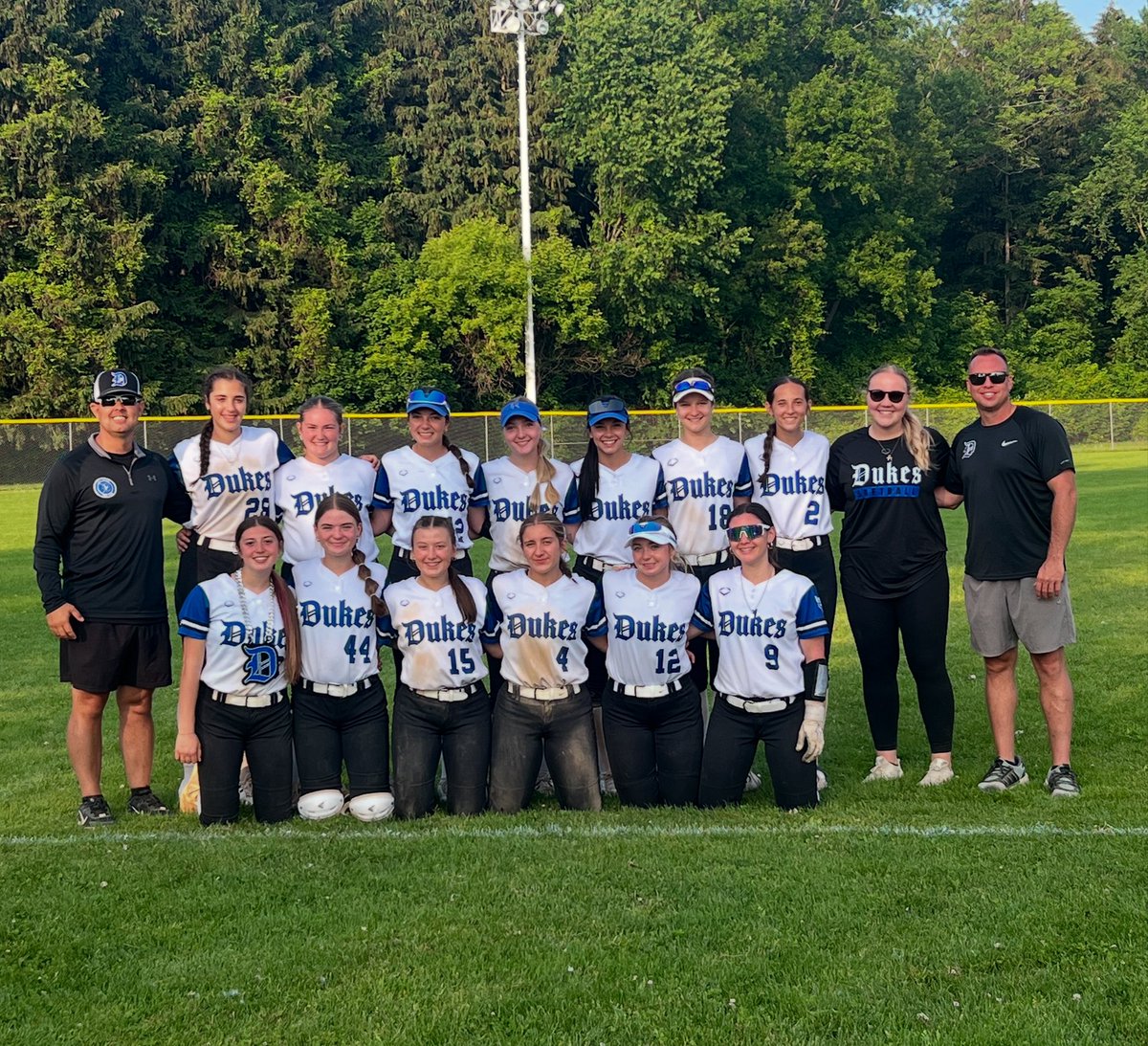 3-0 in pool play and #1 seed going into elimination sunday! It’s great to see this team back together.💙🖤