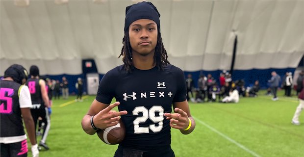 .<a href="/CoachGuiton/">Kenny G.</a> told Top 100 QB Israel Abrams that Wisconsin would be different from his previous visits.

After Saturday's trip to Madison, Abrams can concur.

"Sure enough, I'd never seen anything like it."

247sports.com/college/wiscon… (VIP) #Badgers