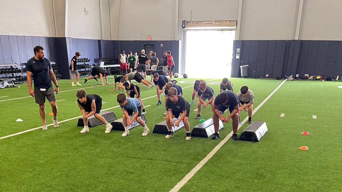 TexasLineCamp's tweet image. Last Day.... BEST Day!!!

Thank You to the Young Bulls who worked so hard this week at @TexasLineCamp - DFW.  We are so thankful to have been allowed to coach them this year.  We are very proud of their improvement!

Also, A Special Thank You to the Parents who brought them.