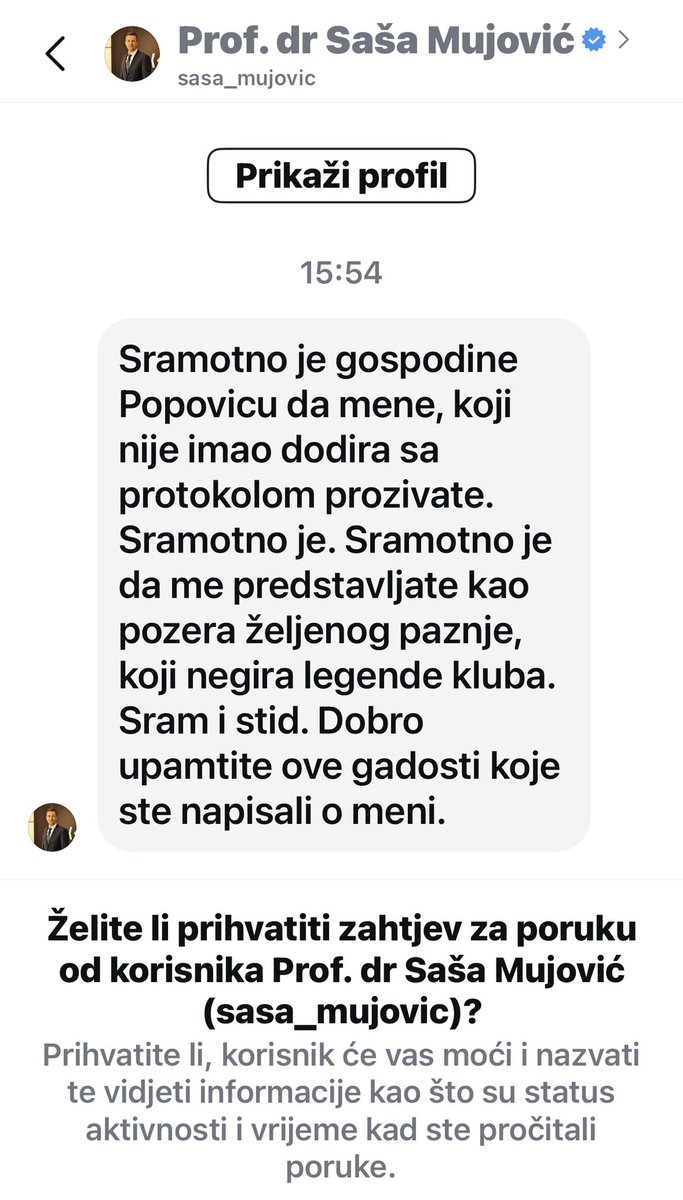 Poštovani gradonačelniče ,gospodine Mujoviću,

Ostao sam zatečen vašom porukom.

Ne zbog njenog tona – na to sam, nažalost, navikao.
Već zato što dolazi od čovjeka koji nosi titulu gradonačelnika glavnog grada Crne Gore.

Vi ste meni poručili da “dobro upamtim” ono što sam