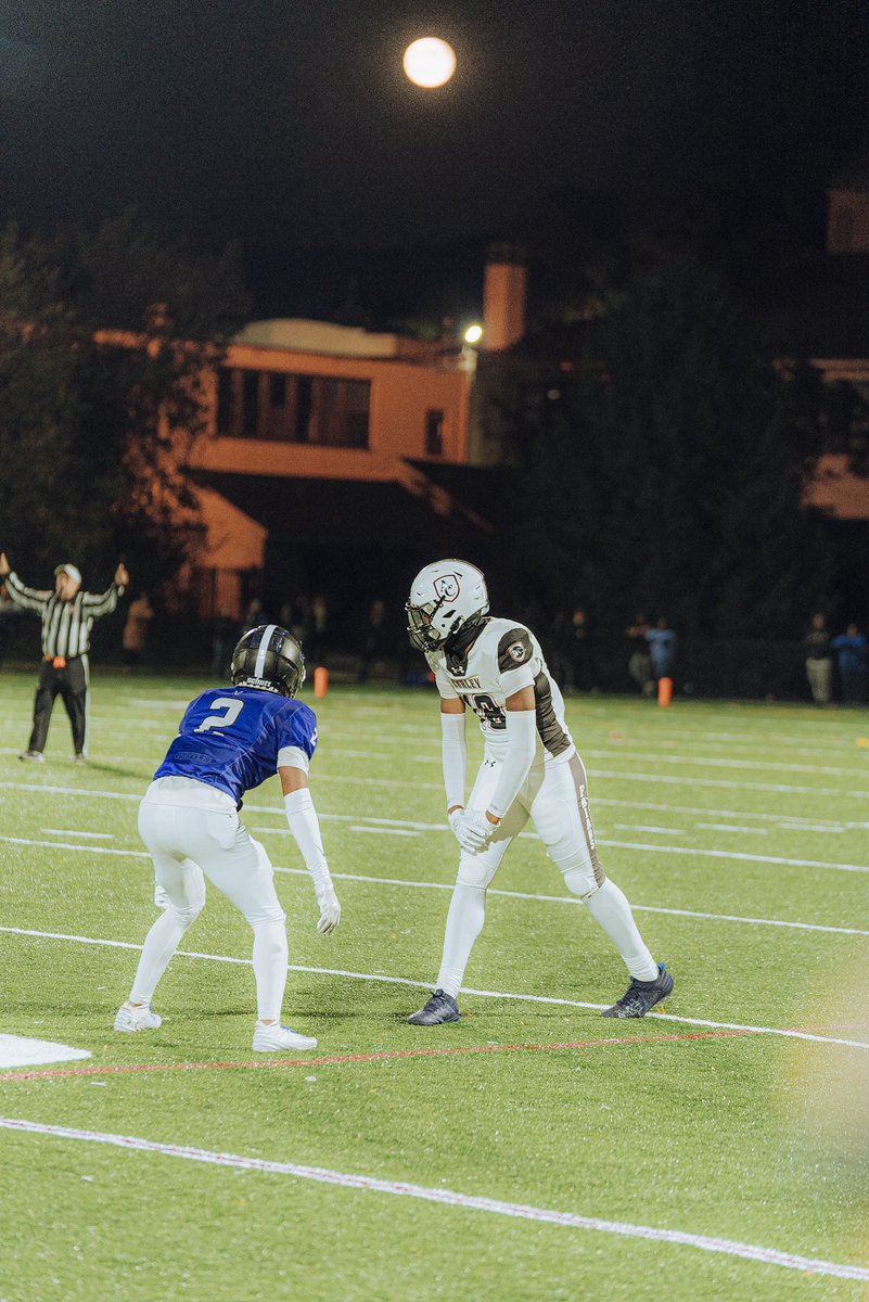 Coaches! Im a 2027 6’4 Wr who can play the slot and outside receiver! Please reach out. I hold 0 offers at the moment and would love to create connections with any coaches who are looking for a go getter. 4109362247

hudl.com/v/2QtWGy