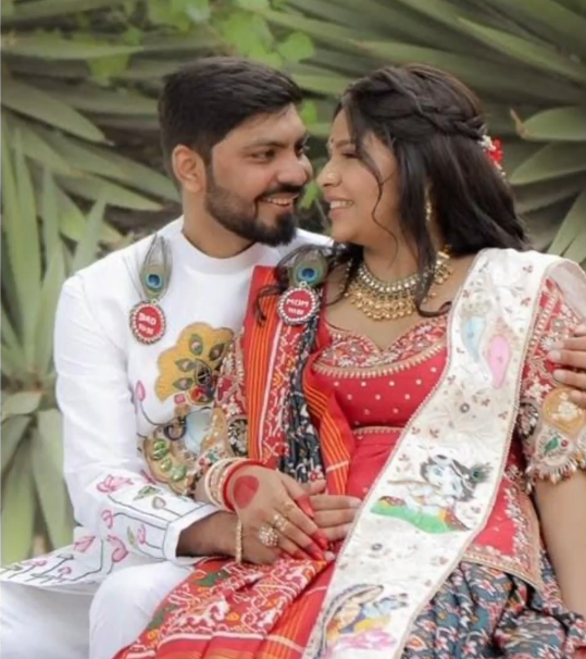 Vaibhav And Jinal Dies Plane Crashed In Ahmedabad