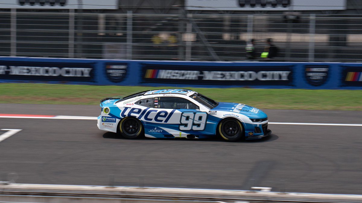 AutomovilMex's tweet photo. .@NASCAR México: Actividades on-track en el Autódromo Hermanos Rodriguez @autodromohr
#automovilpanamericano #nascar #nascarracing #nascarméxico #tucopiloto #quakerstate #danielsuarez #auto99 #auto22 #nascarxfinityrace #nascarcupseries https://t.co/TDry8KzgUG