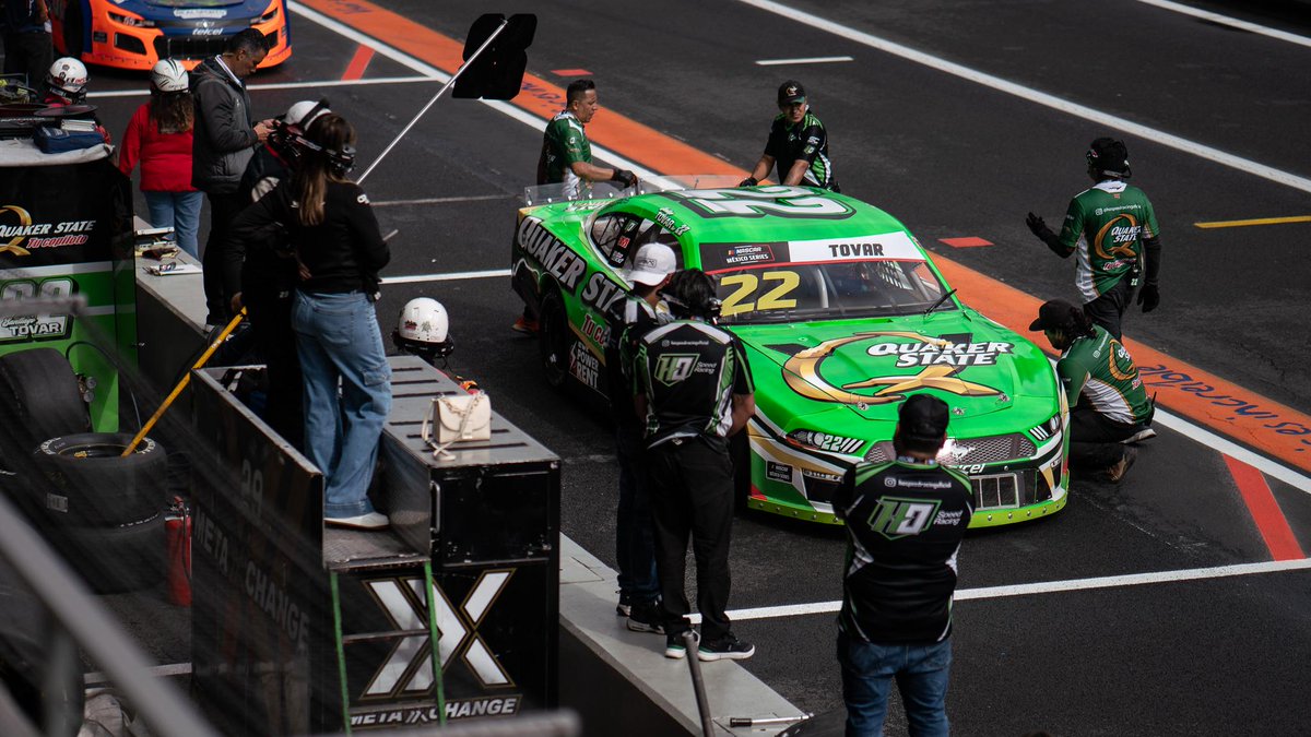 AutomovilMex's tweet photo. .@NASCAR México: Actividades on-track en el Autódromo Hermanos Rodriguez @autodromohr
#automovilpanamericano #nascar #nascarracing #nascarméxico #tucopiloto #quakerstate #danielsuarez #auto99 #auto22 #nascarxfinityrace #nascarcupseries https://t.co/TDry8KzgUG