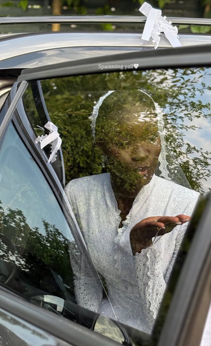 Mame Diarra’ Abdallah 🧡 🇸🇳 🏆 (@sweetdiiadiia) on Twitter photo Je suis fière de toi, émue, remplie d’amour et de gratitude. Que cette nouvelle aventure soit à la hauteur de tout ce que tu mérites et bien plus encore.
Je t’aime Sis.
Félicitations, que la Protection d’Allaah SWT t’accompagne toujours.
Sois heureuse Microbe ❤️ <a href="/Fatiim_T/">Golden Feu 🧡🇸🇳⭐️</a> Je suis fière de toi, émue, remplie d’amour et de gratitude. Que cette nouvelle aventure soit à la hauteur de tout ce que tu mérites et bien plus encore.
Je t’aime Sis.
Félicitations, que la Protection d’Allaah SWT t’accompagne toujours.
Sois heureuse Microbe ❤️ <a href="/Fatiim_T/">Golden Feu 🧡🇸🇳⭐️</a>