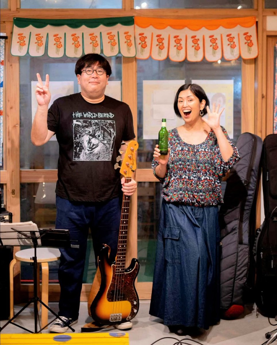 a_hiyajo's tweet image. 那覇ブロードウェイでのライブに来てくださった皆さま、ありがとうございました!ドンさんとのデュオ、今年は依頼していただいたライブもあったりして、なかなかの高頻度で行えています。ありがたや。会場の温かい雰囲気も相まって、お客さんとのやりとりなども楽しく、良い時間となりました!