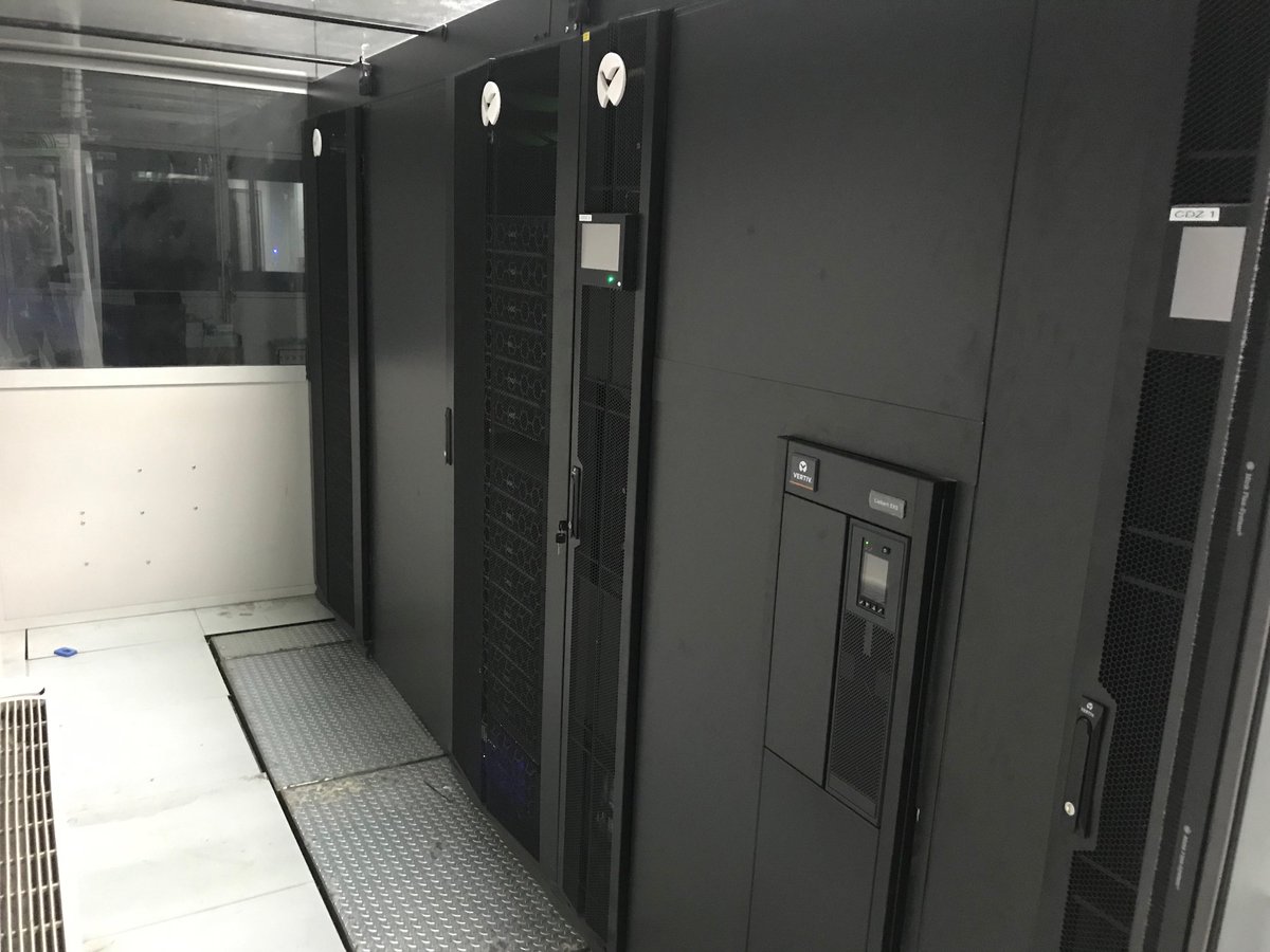 Today, at 15,00, we offer a special behind-the-scenes experience: a visit to the HPC Data Center at <a href="/CNRIAC/">Istituto Applicazioni del Calcolo</a>
📌 Reminder: check your scheduled group.
🔗 More Info: hpcsummerschool.it/timetable/even… #CINI #HPC #HPCSummerSchool #HPC2025 #datacenter #CNR #InsideHPC