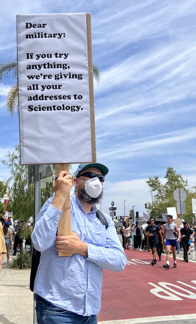 LAGurwitch's tweet image. Another winning sign in #LosAngelesProtests #NoKingsDay also #nocults . Eastside LA kind of protest.