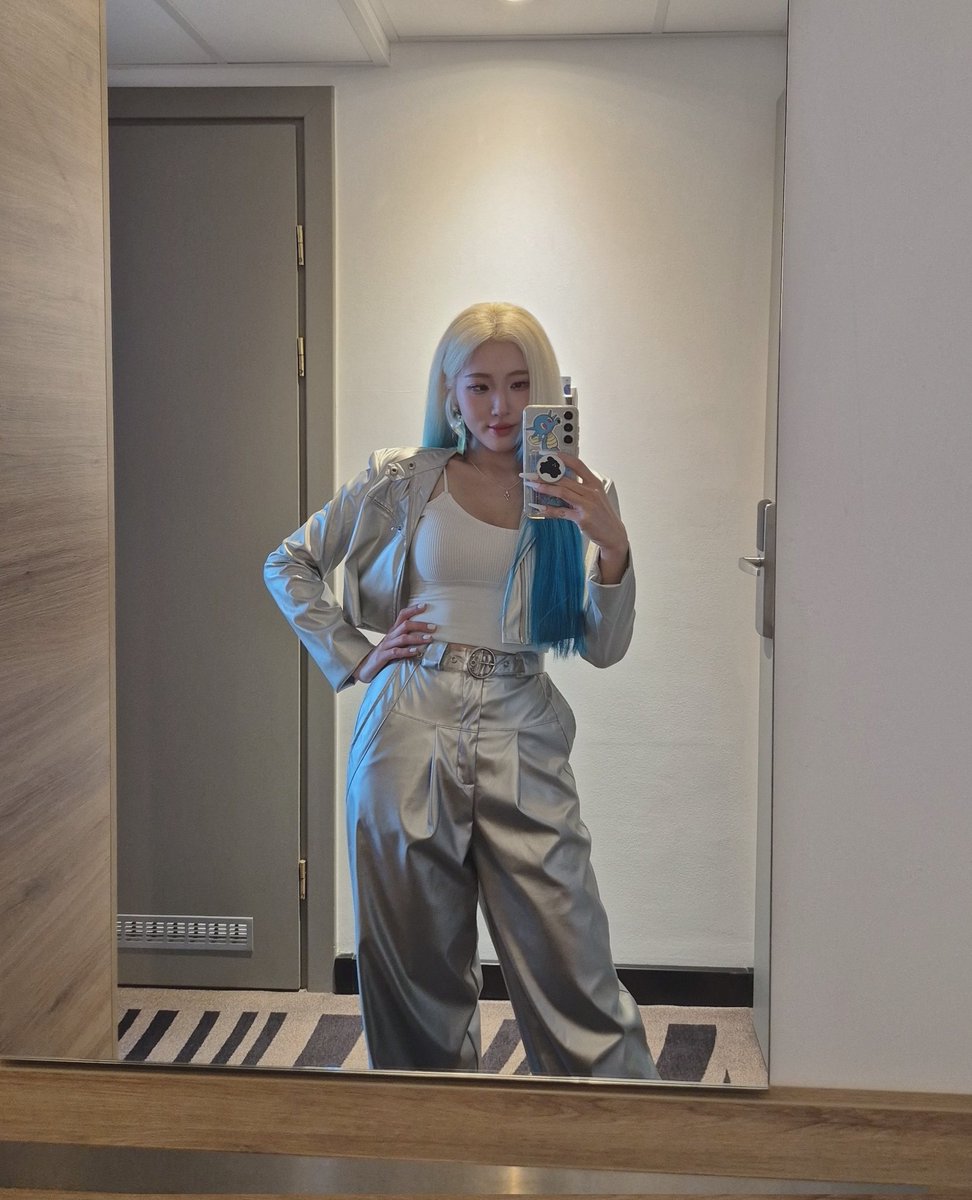 Thank you, Poland, Poznań🇵🇱💛
2025. 06. 13~14
Pyrkon 2025

#롤링쿼츠 #rollingquartz #다이아뎀 #diadem #유럽 #europe #폴란드 #poland #포즈난 #Poznań #Pyrkon #최현정 #choihyunjung