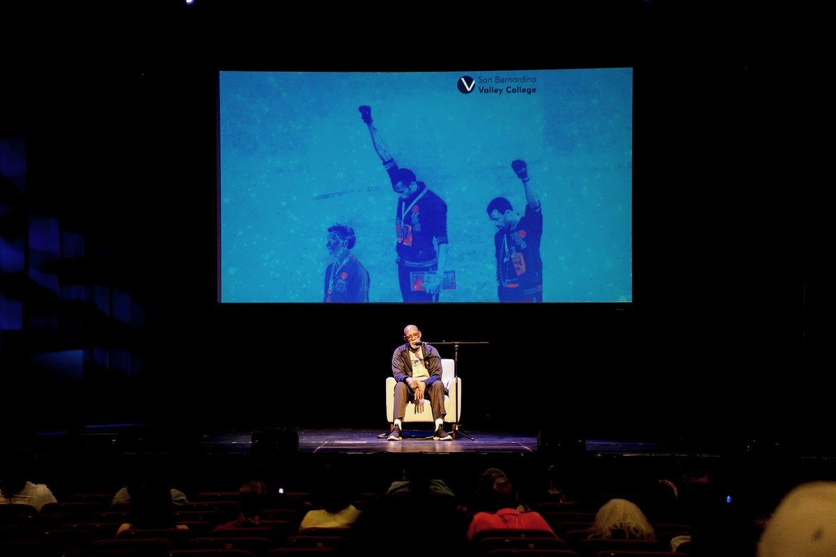 sbvalleycollege's tweet photo. A day rooted in justice, resistance, and learning. Today, we had the honor of hosting the legendary Dr. John Carlos at our 2025 Ethnic Studies Symposium where we honored the histories we come from and the movements we continue.
#EthnicStudiesSymposium #SBVC #DrJohnCarlos https://t.co/YV8dtHevh8