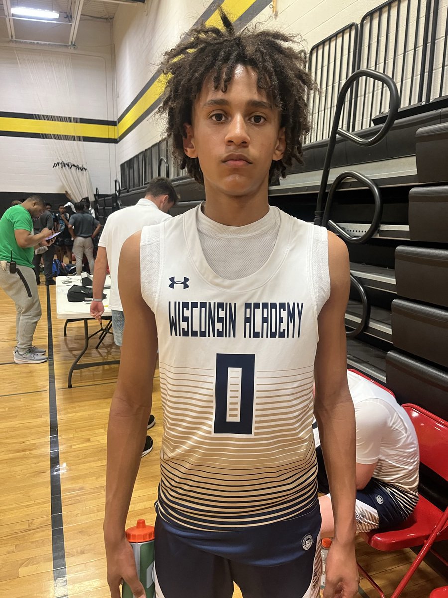 14U Wisconsin Academy - Slaby advances to the Final 4 at the <a href="/PrepHoops/">Prep Hoops 🏀</a> #SummerSlam with a 66-41 win over Wi 26ers.

6’1 G Brayden Kuhns - 14pts

5’9 G Brady Uelmen - 13pts

6’2 G Jude Ogunsola - 10pts

#WABFam