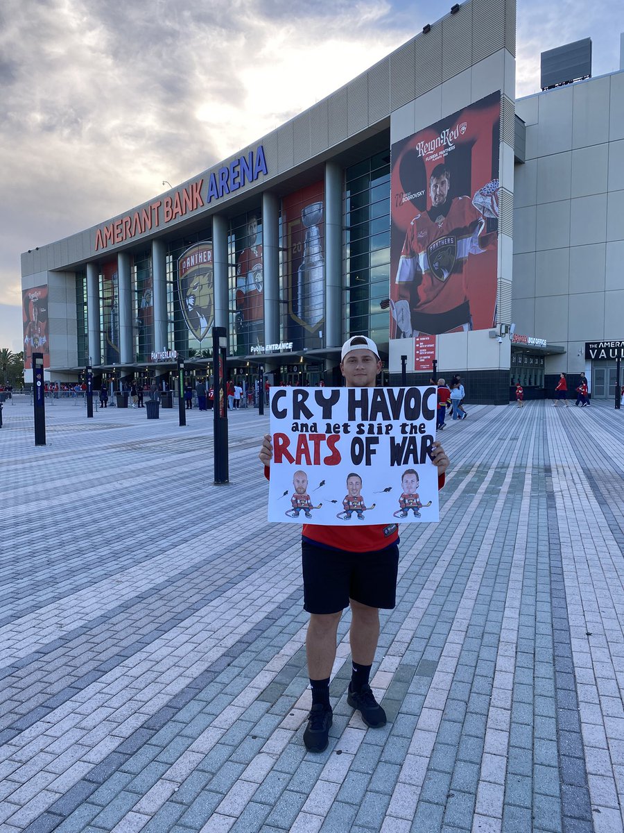 BobbyBronchick's tweet photo. @EmptyNettersPod The Rats of War have kicked the door down and are ready to wreak havoc! https://t.co/tNS6nuNNSE