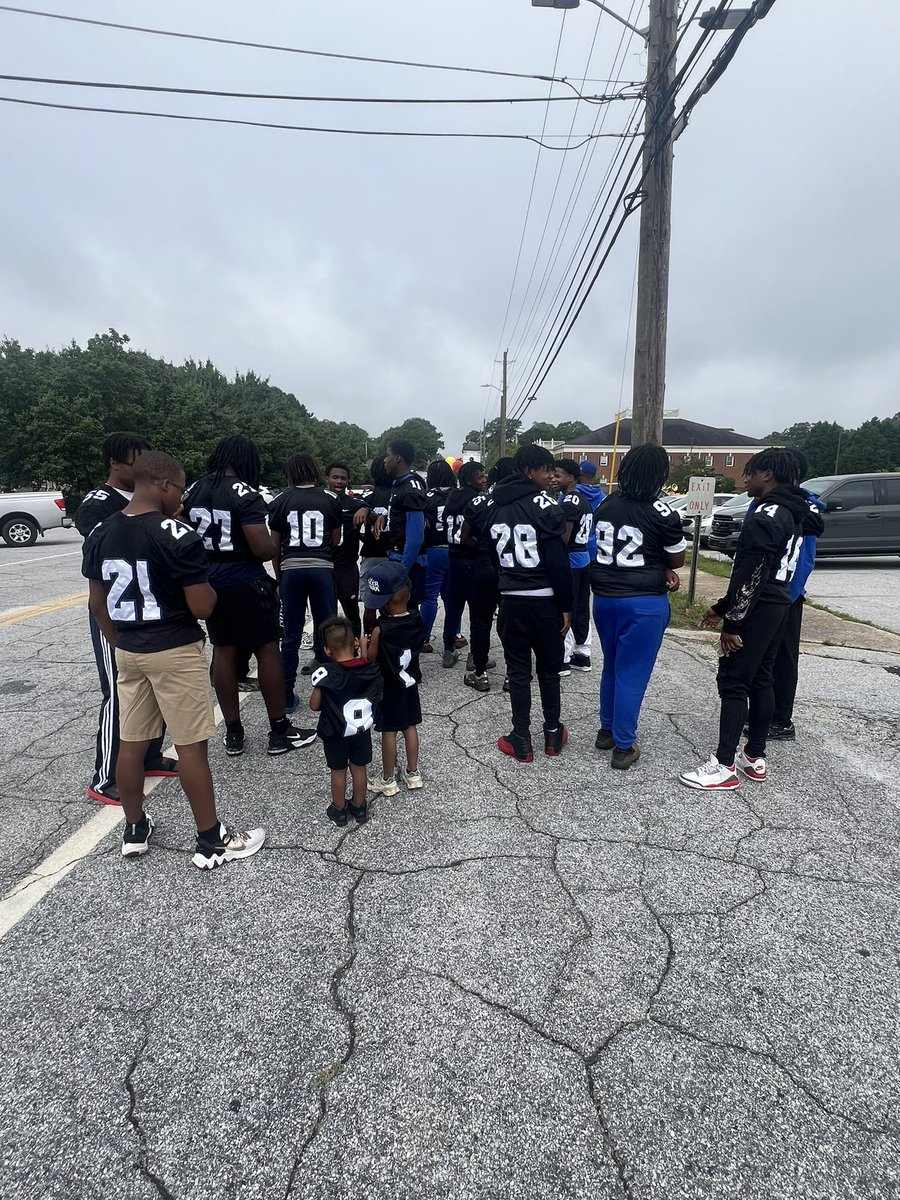 CoachSkelton06's tweet image. We had a great time at the Juneteenth Parade. We came together to honor the past, celebrate the present, and look forward to the future‼️
#NEWTONJOYZ
#CULTURE
#Juneteenth
#FreedomDay
