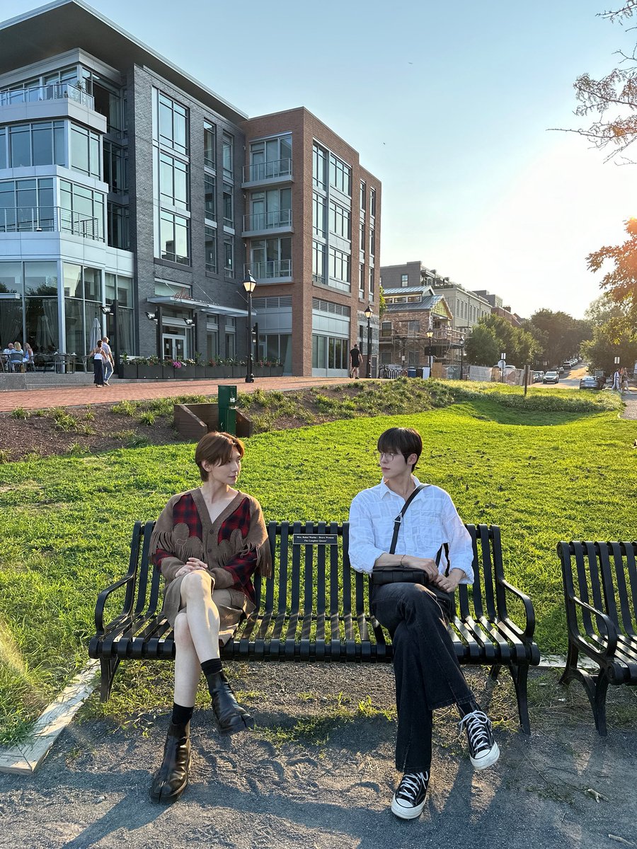 oh god they're dating for real