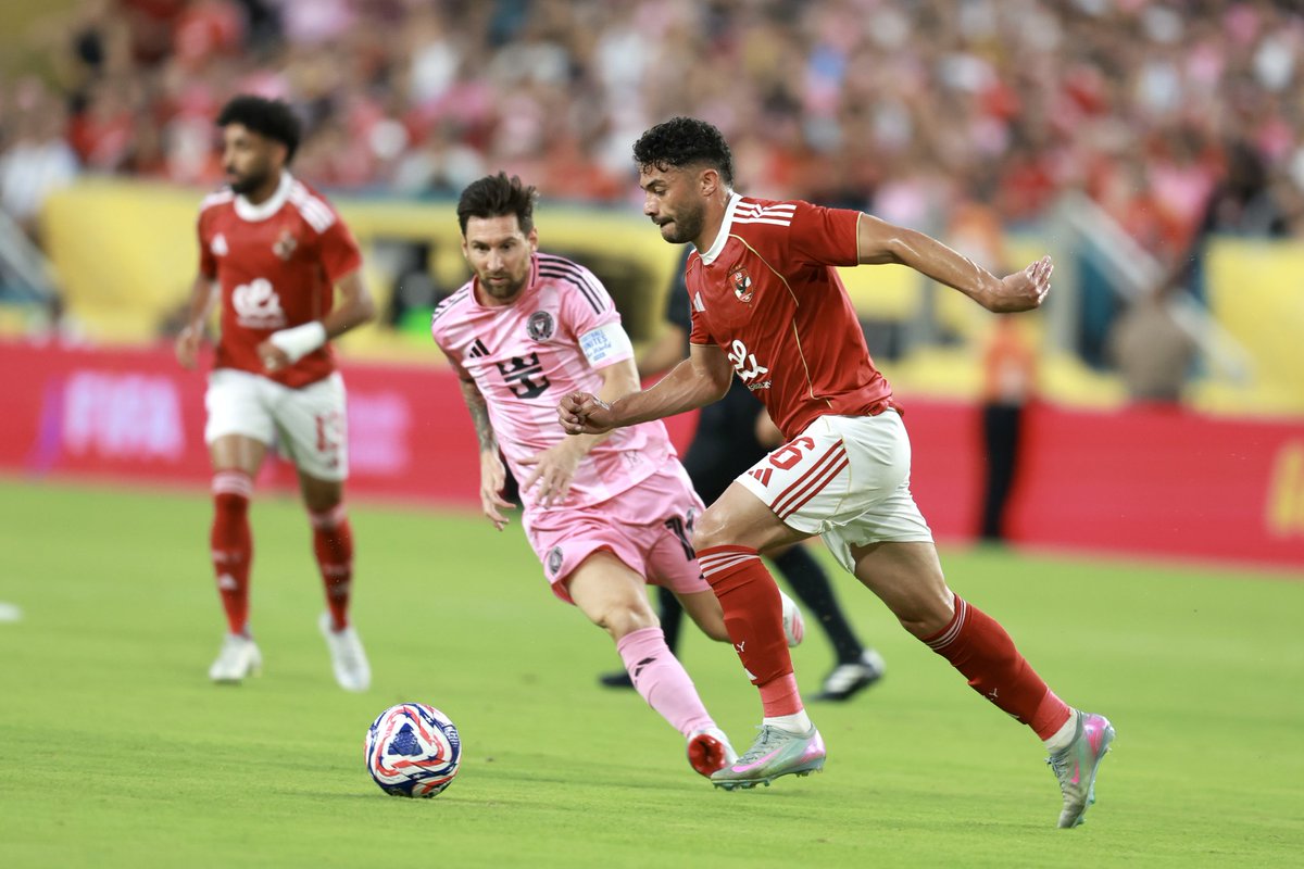 📸 لقطات من شوط المباراة الأول 🦅