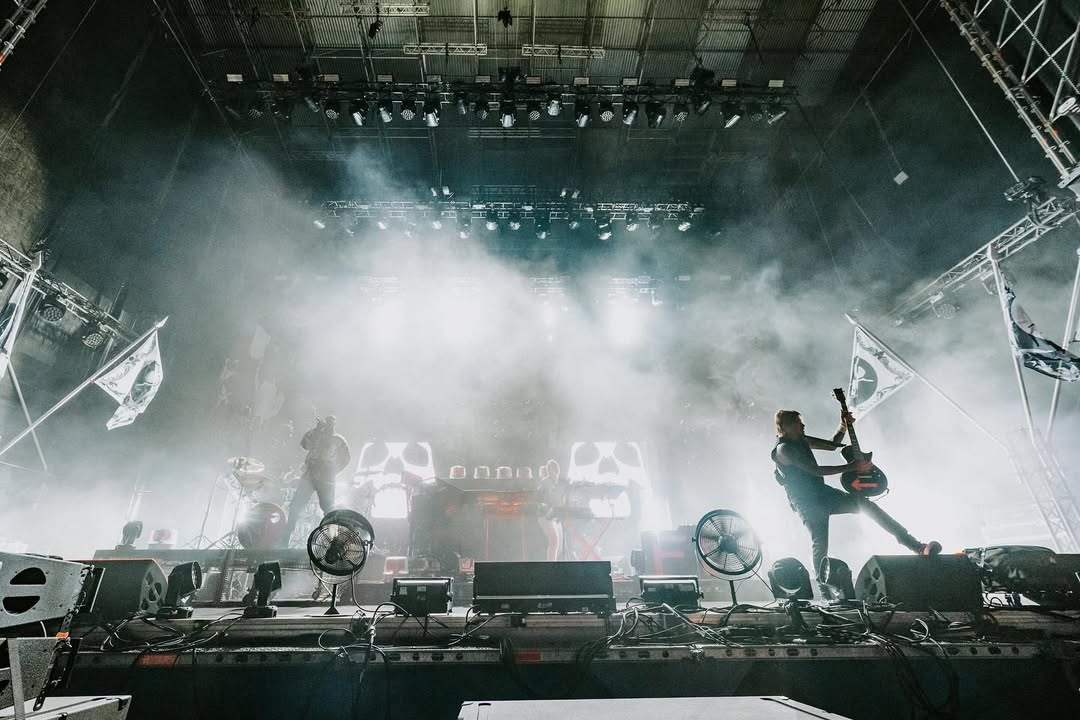 O Son Do Camiño (@osondocamino) on Twitter photo É un auténtico pracer recibirvos en #OSDC25 , <a href="/the_prodigy/">The Prodigy</a> 🔥🔥🔥
📍Escenario Xacobeo
#OSonDoCamiño <a href="/Turgalicia/">Turismo de Galicia</a> <a href="/camino_xacobeo/">Camino Xacobeo</a> #Galicia #Xacobeo #ConcertosdoXacobeo É un auténtico pracer recibirvos en #OSDC25 , <a href="/the_prodigy/">The Prodigy</a> 🔥🔥🔥
📍Escenario Xacobeo
#OSonDoCamiño <a href="/Turgalicia/">Turismo de Galicia</a> <a href="/camino_xacobeo/">Camino Xacobeo</a> #Galicia #Xacobeo #ConcertosdoXacobeo